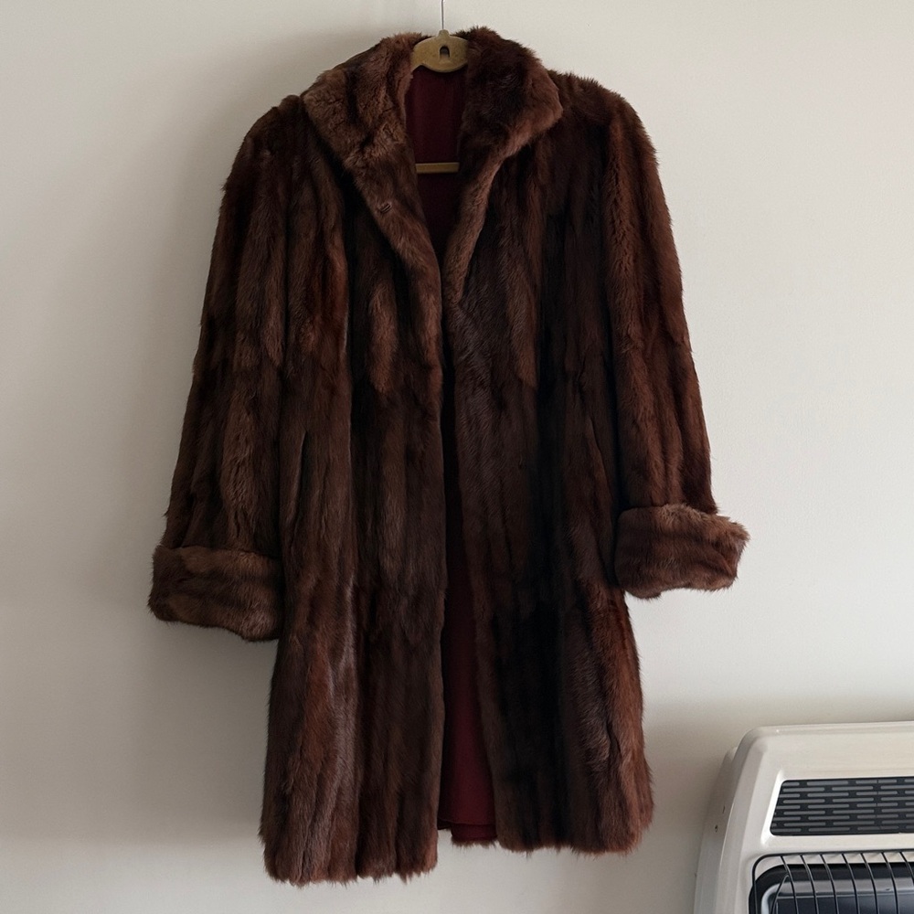 Luxurious Vintage Brown Fur/Mink Coat